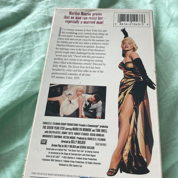 Marilyn Monroe the seven year itch  vhs - Picture 2 of 2